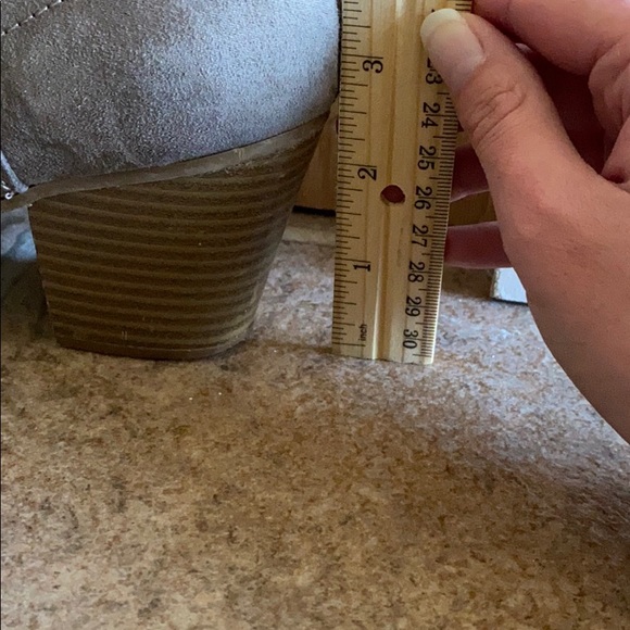 ✨HP ✨ Express Booties - Picture 5 of 5